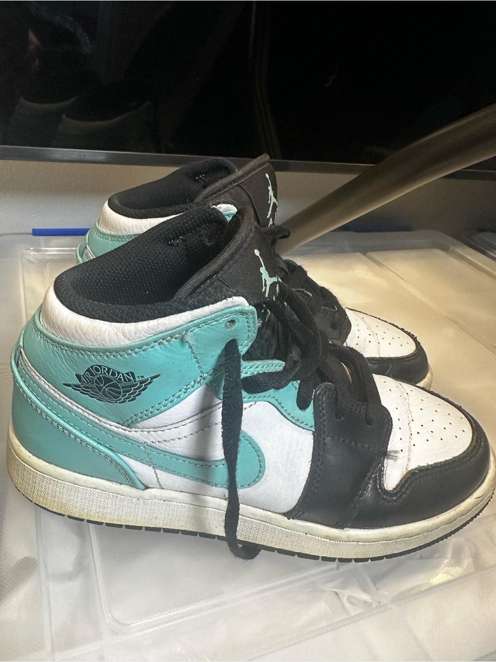 Air Jordan 1 Mid Tropical Twist Igloo GS 3.5Y 554725-132